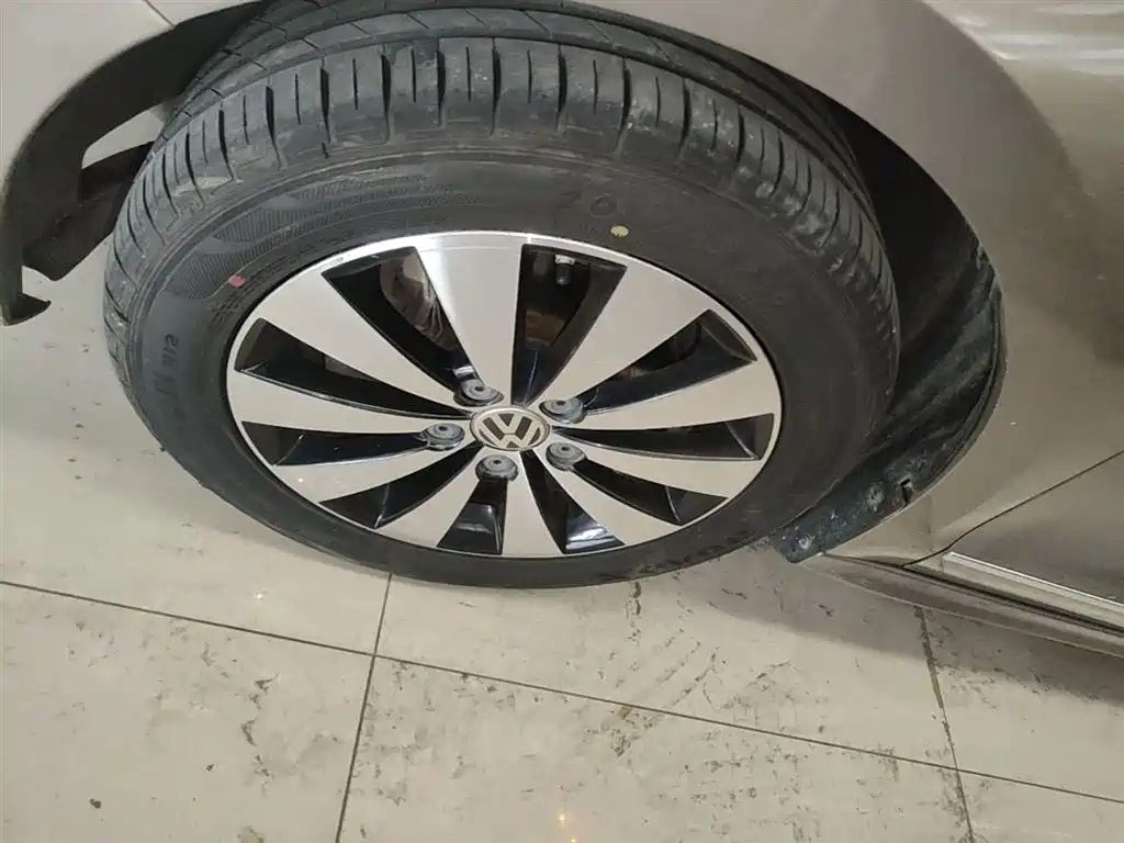 Volkswagen Sagitar 2017 230TSI Automatic Comfort фото 23