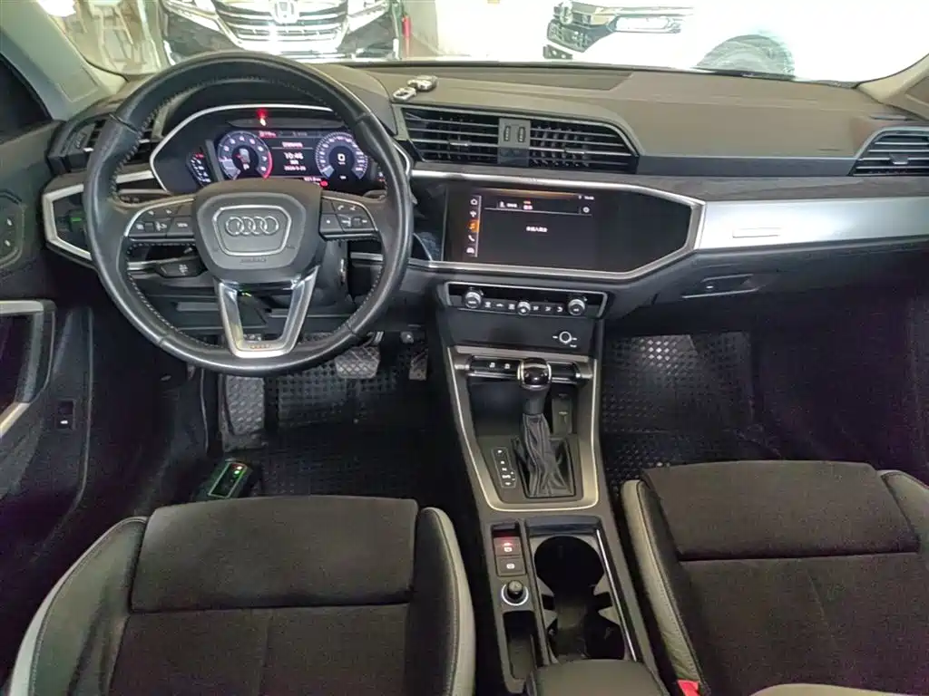 Audi Q3 2019 35 TFSI Progressive Sport фото 10