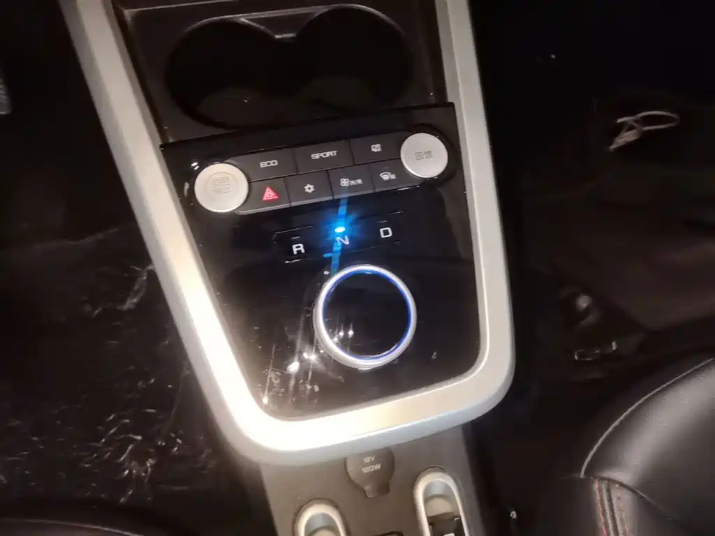 BYD e1 2019 Joy Edition фото 14