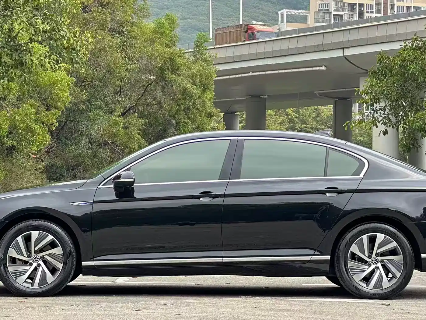 VOLKSWAGEN MAGOTAN GTE PLUG IN HYBRID