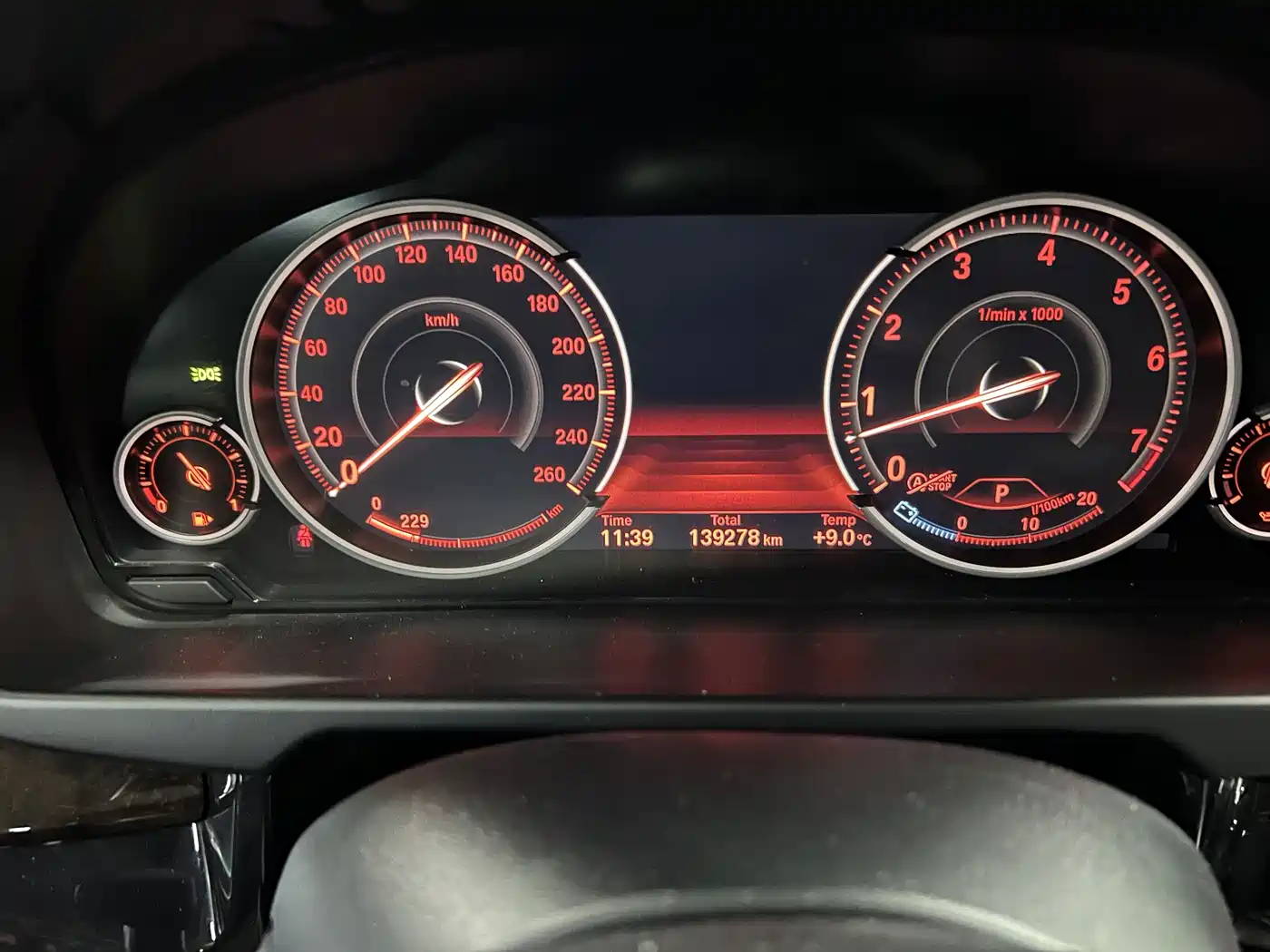 BMW X5 (Import) 2018 xDrive35i Elegant Model фото 13