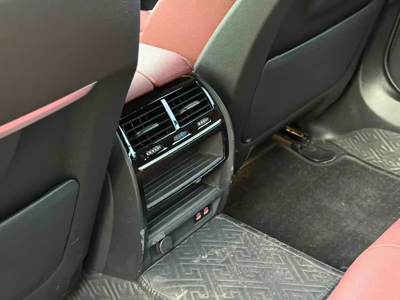 BMW 5 Series 2021 530Li Leading M Sport Package фото 16