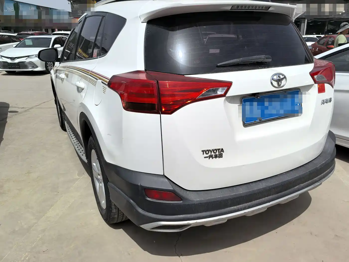 Toyota RAV4 Rongfang 2013 2.0L CVT 2WD Urban фото 4