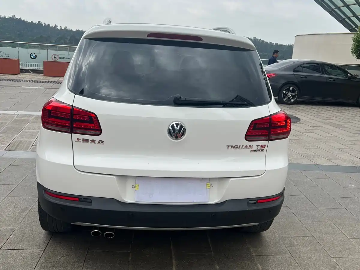 Volkswagen Tiguan 2013 1.8TSI Auto 4WD Luxury фото 8