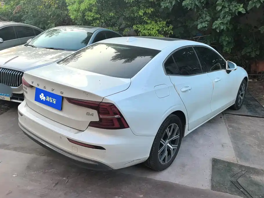Volvo S60 2026