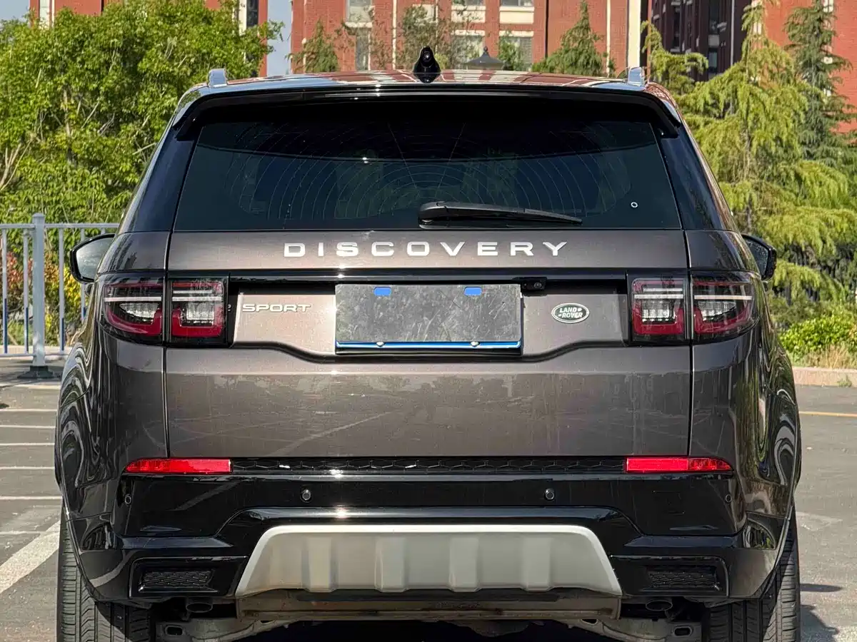 Land Rover Discovery Sport 2024 Luxury Custom Edition фото 27