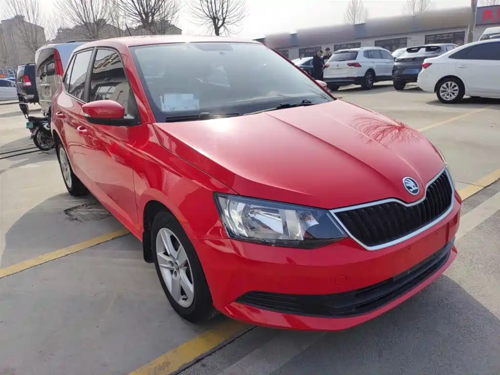 Škoda Fabia 2017 1.4L Auto Car Enjoy Edition фото 12