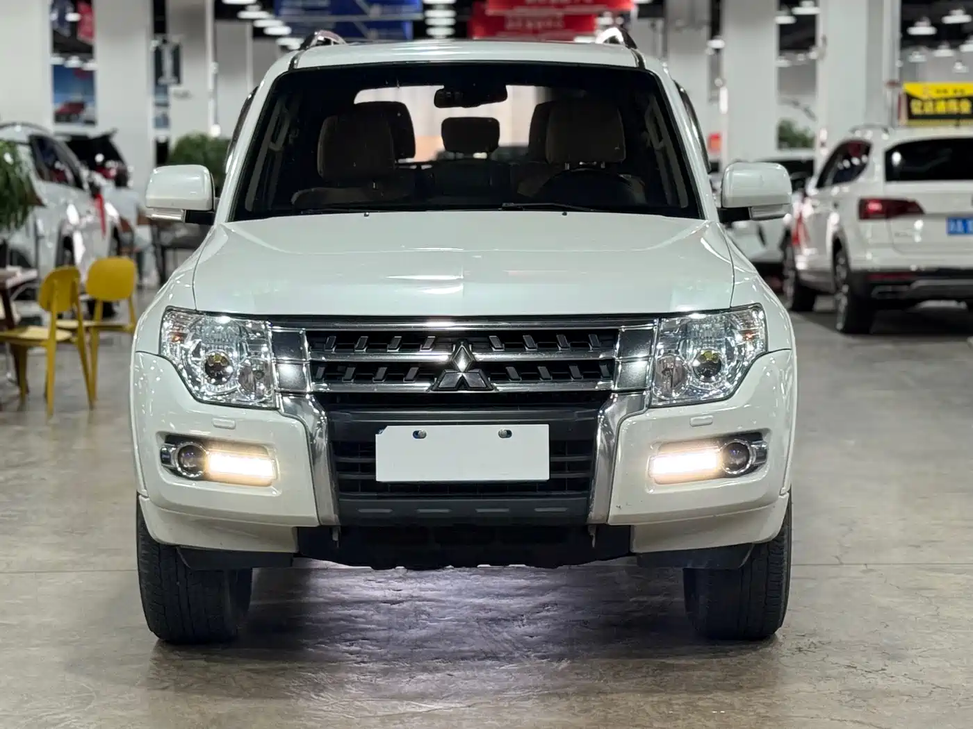 Mitsubishi Pajero (Import) 2016 3.0L Automatic Standard (China V)