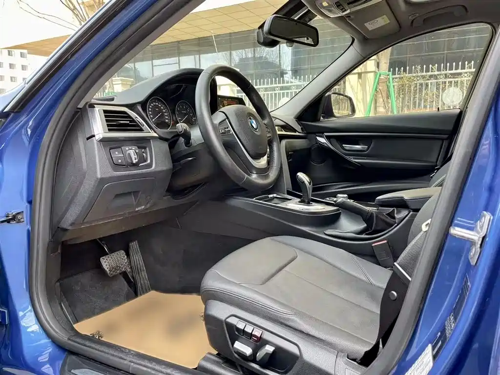 BMW 3 Series 2017 320Li M Sport фото 8