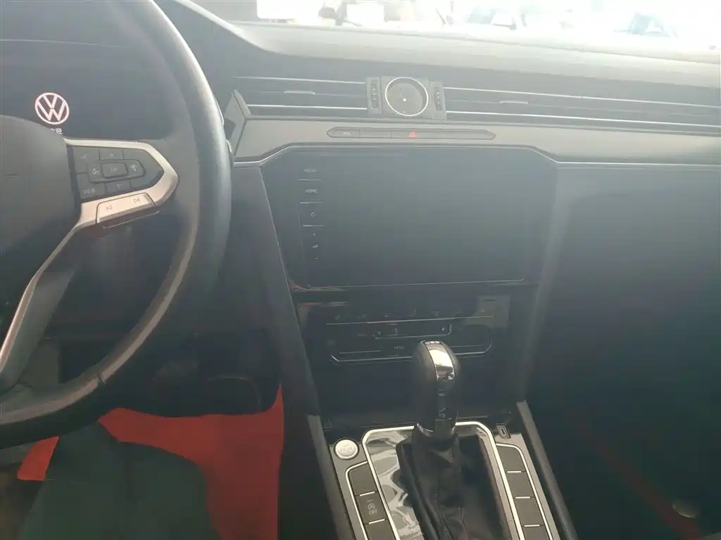 Volkswagen Magotan 2020 330TSI DSG Luxury фото 14