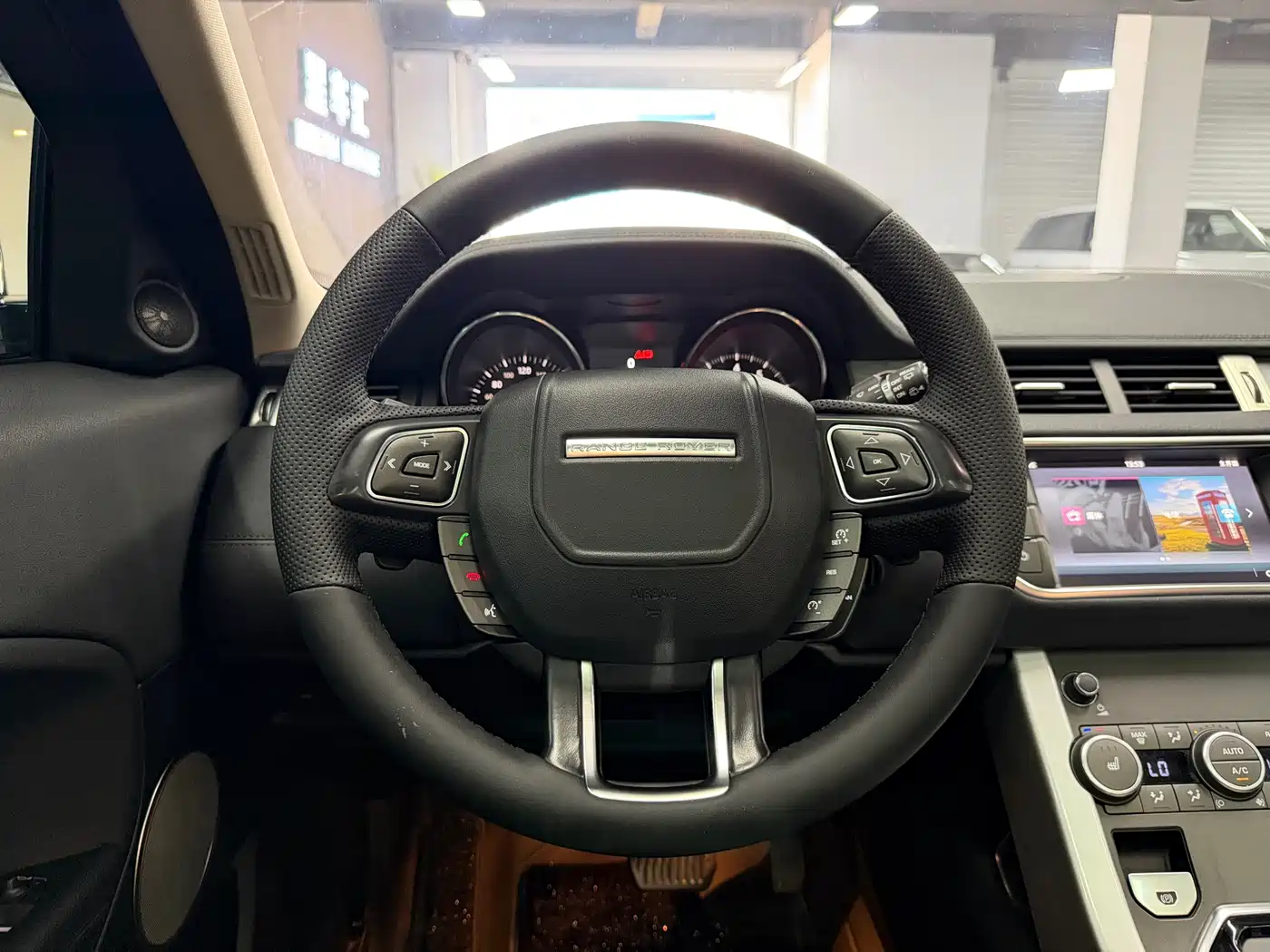 Land Rover Range Rover Evoque 2016 2.0T PURE Style фото 8