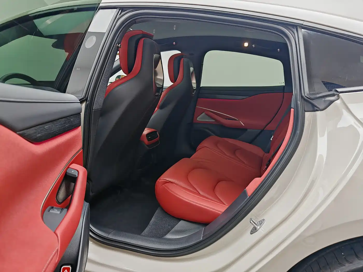 Xiaomi Auto Xiaomi SU7 2024 RWD Long Range Intelligent Driving Edition фото 17