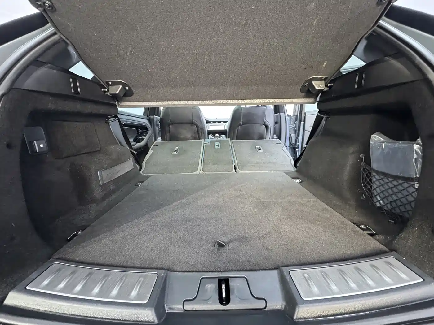 Land Rover Range Rover Evoque 2020 Model 249PS R-DYNAMIC S Gloss Black Sport Edition фото 5
