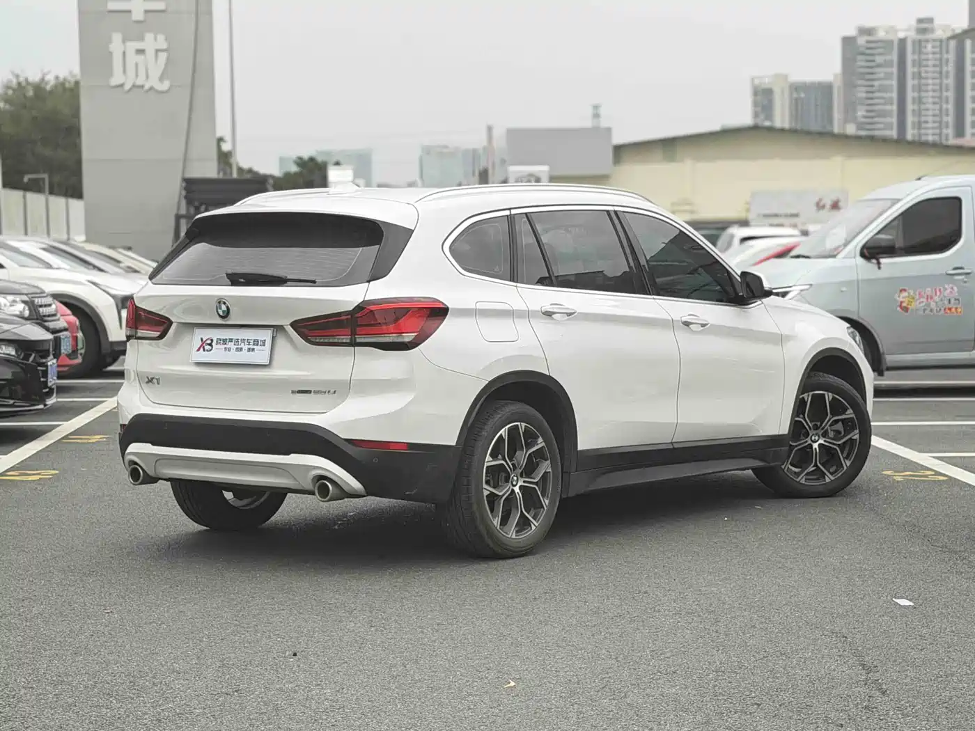 BMW X1 2022 sDrive25Li Leading фото 4