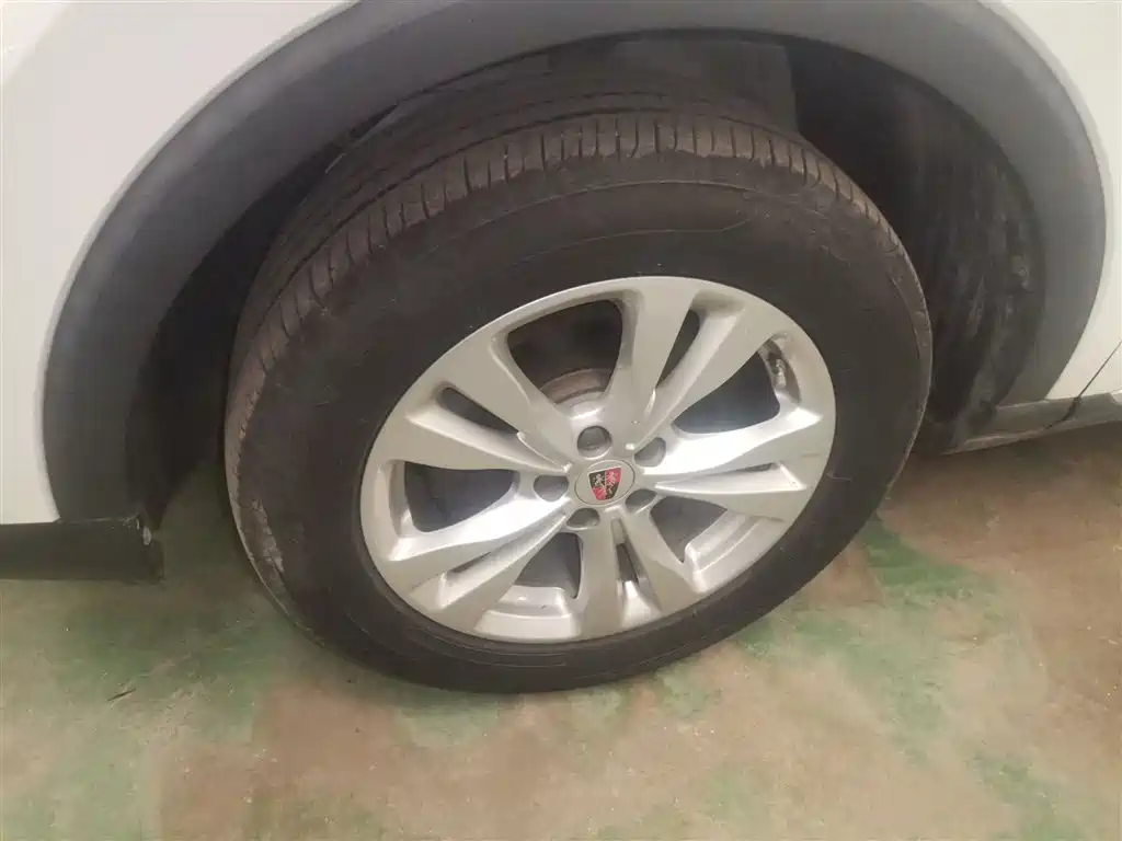 Roewe RX3 2020 2020 1.6L Manual Ultra Comfort Progressive