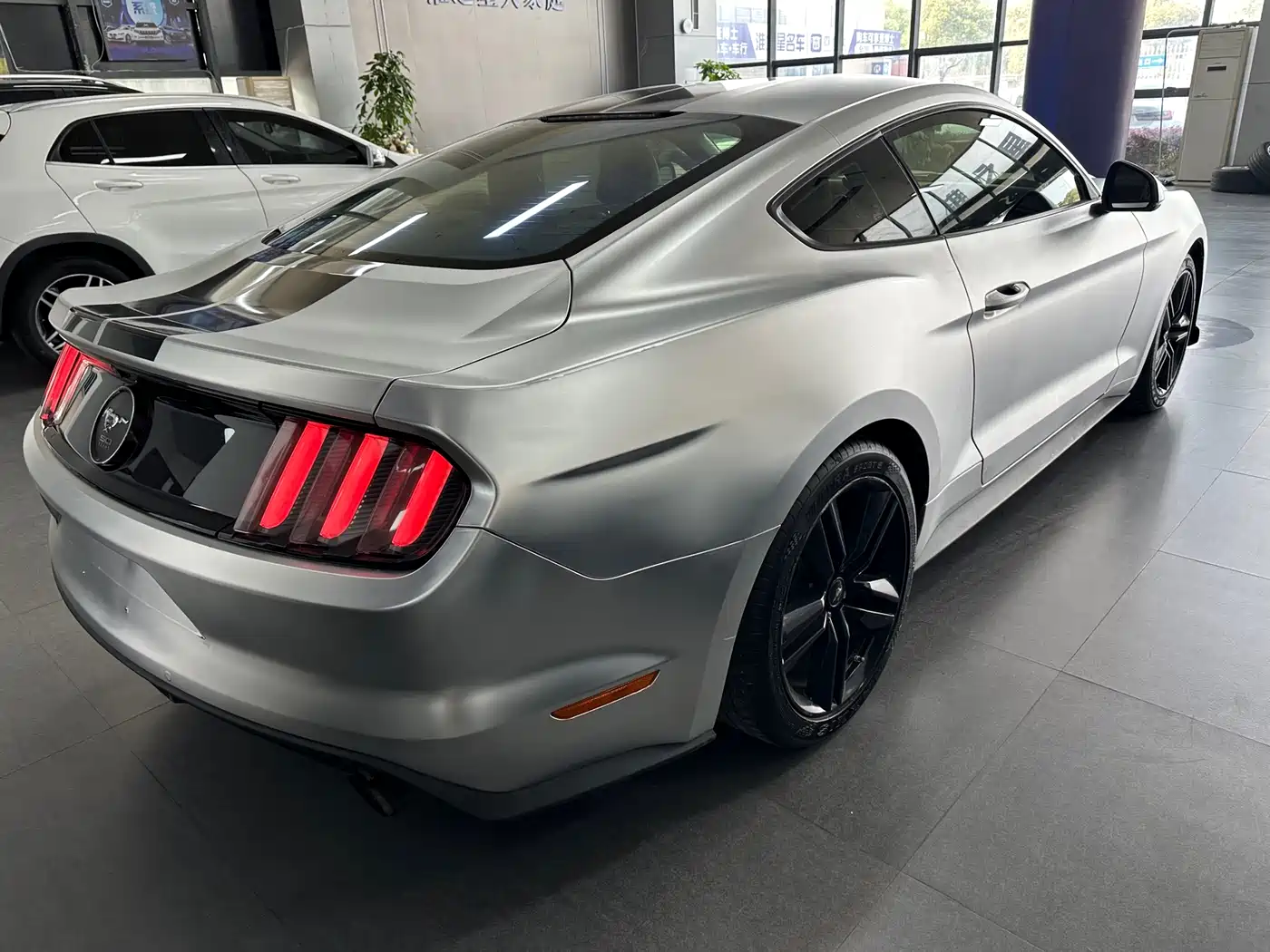 Ford Mustang 2015 2.3T 50th Anniversary Edition фото 15