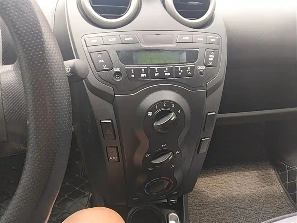 BYD F0 2015 1.0L AMT Xuan Cool Edition фото 13
