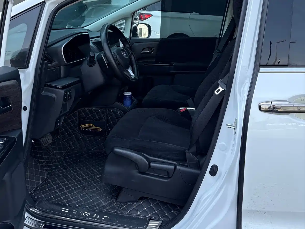 Honda Odyssey 2024 2.0L e:HEV Sharp·Comfort Edition фото 9