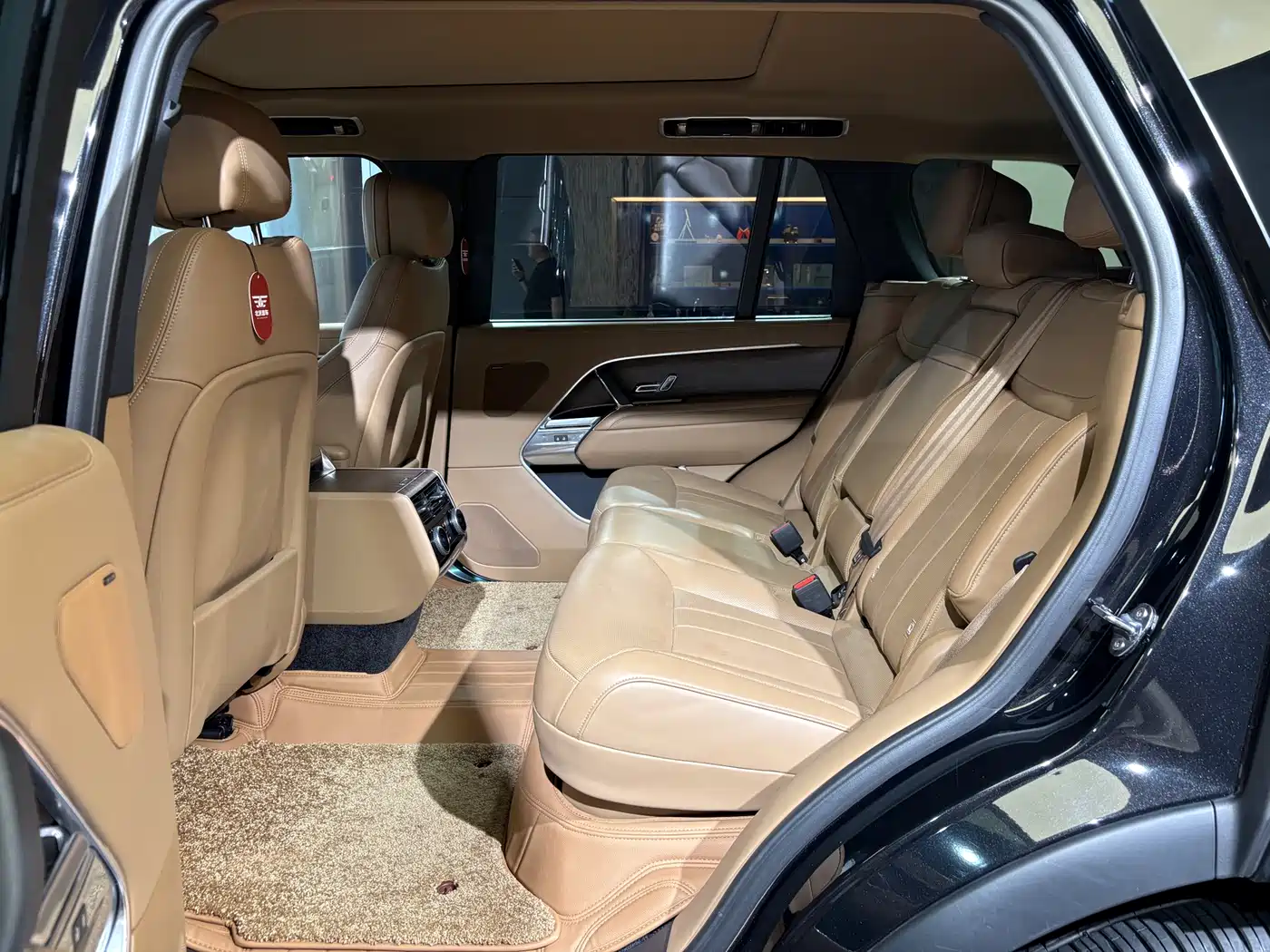 Land Rover Range Rover 2025 3.0 L6 400PS Flourishing Era Extended Wheelbase фото 20