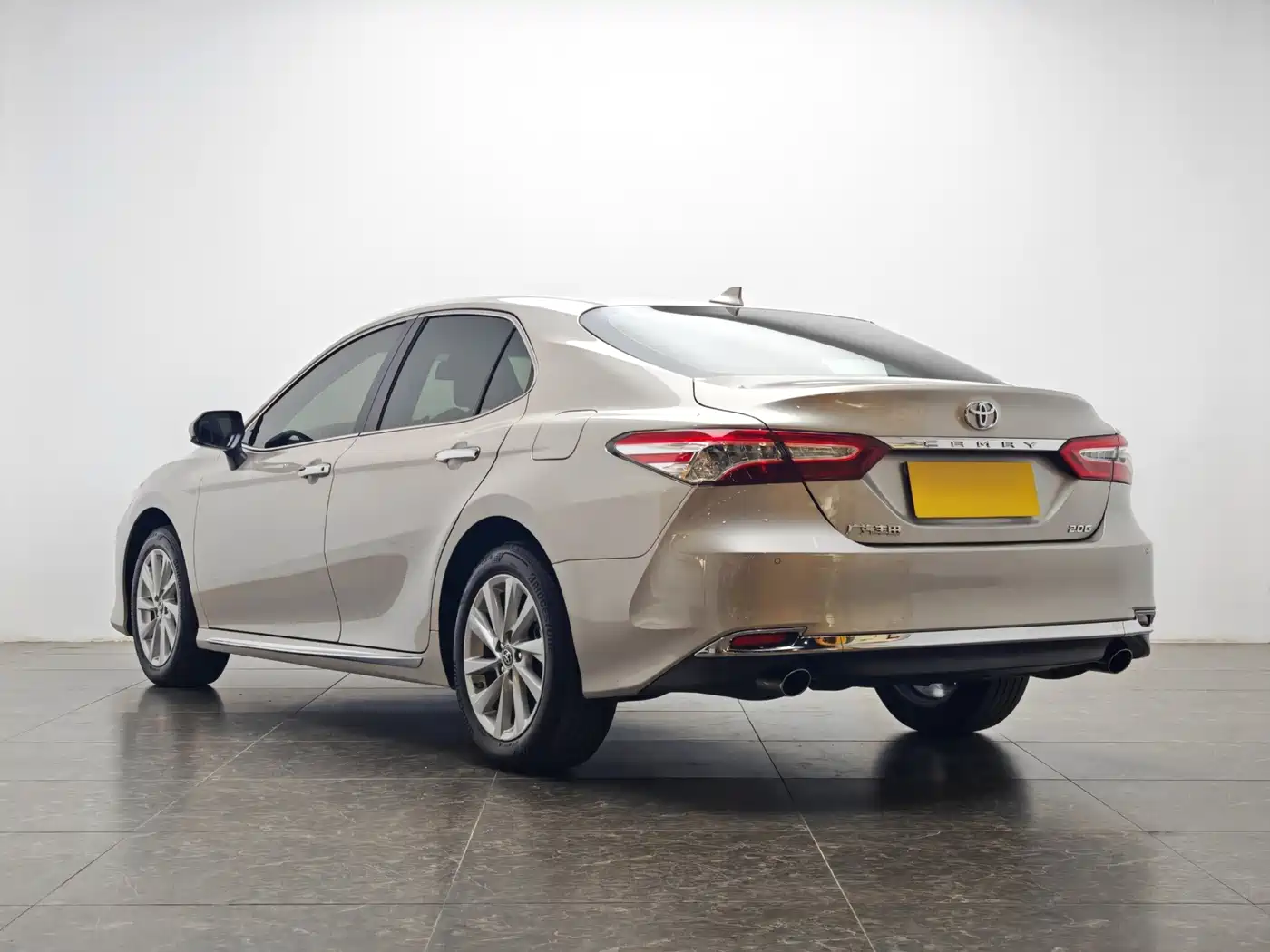 Toyota Camry 2023 2.0G Luxury Edition фото 4
