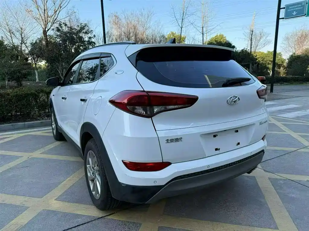 Hyundai Tucson 2018 1.6T DCT 2WD 15th Anniversary Special Edition фото 13