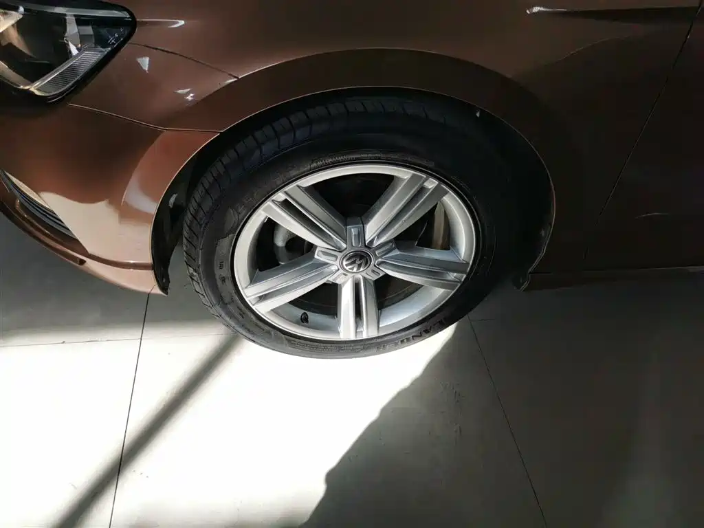 Volkswagen Lamando 2015 280TSI DSG Comfort фото 25