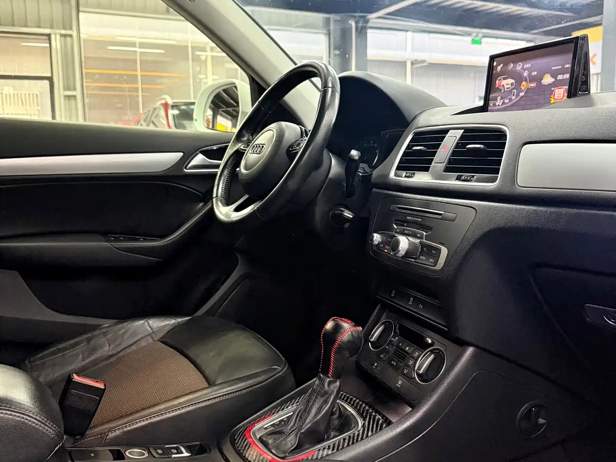 Audi Q3 2016 35 TFSI Fashion фото 10