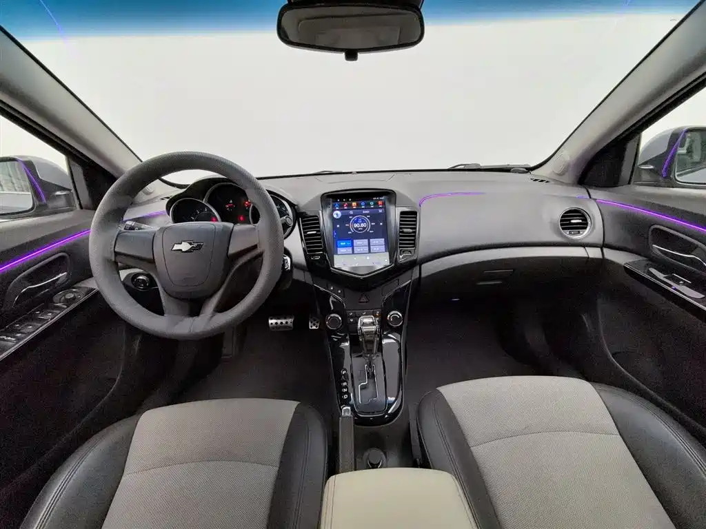 Chevrolet Cruze 2014 1.6L SL Million Commemorative Edition AT фото 5