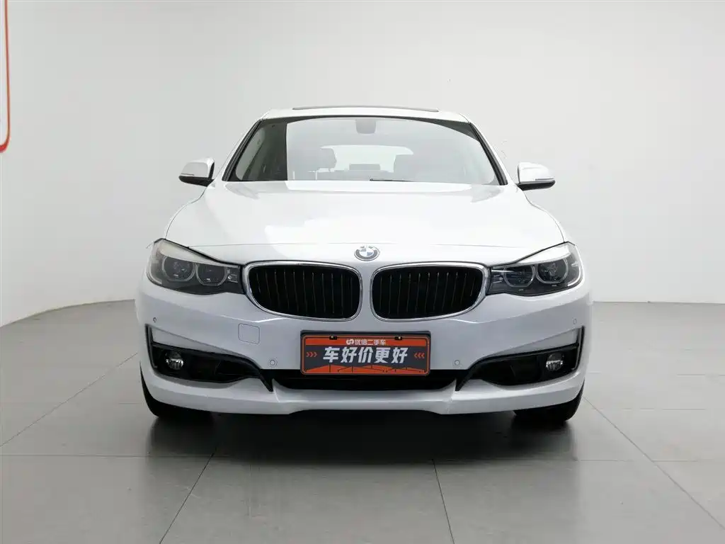 BMW 3 Series GT 2018 320i Fashion фото 3