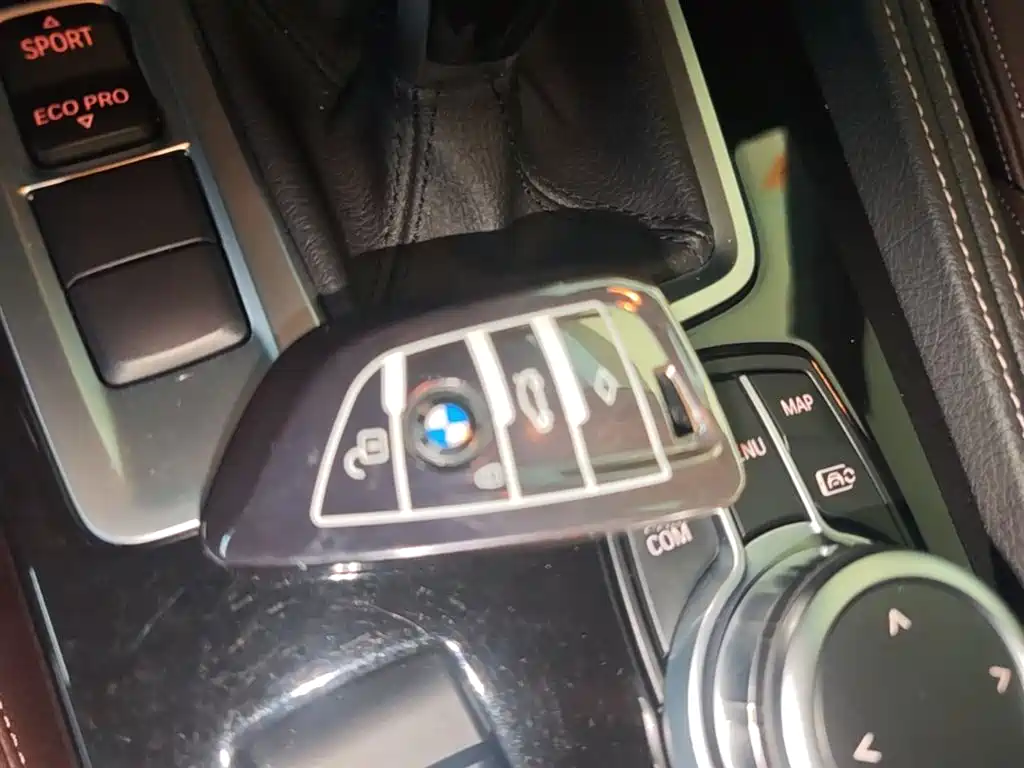 BMW 1 Series 2021 120i M Sport Shadow Edition фото 9
