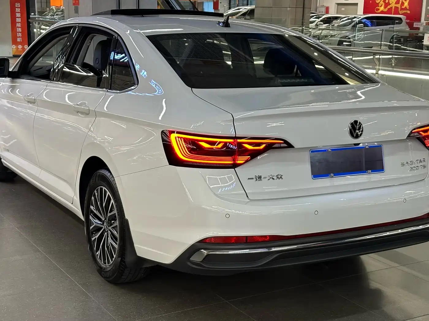 Volkswagen Sagitar, миниатюра 9