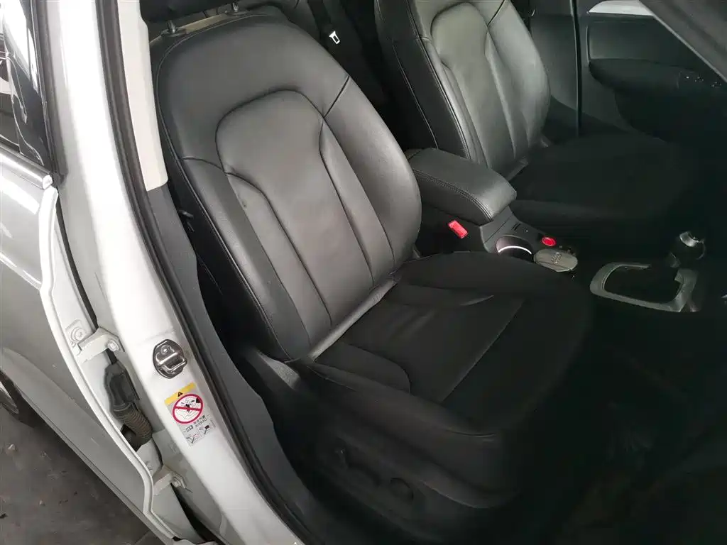 Audi Q3 2015 35 TFSI quattro Millionth Anniversary Premium фото 25