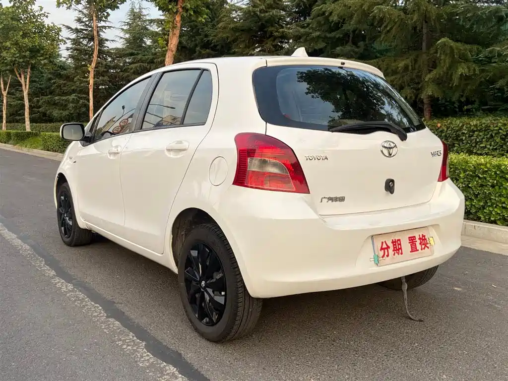 Toyota Yaris 2013 2011 1.6E Auto Charm Edition