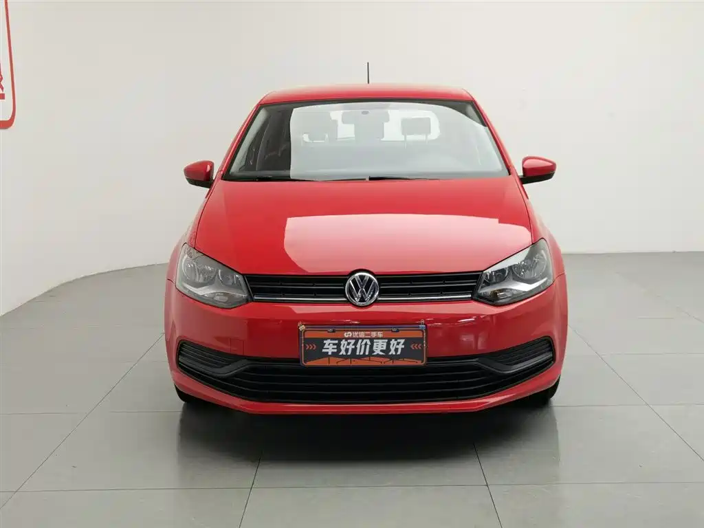 Volkswagen Polo 2014 1.4L Manual Trend Edition фото 3