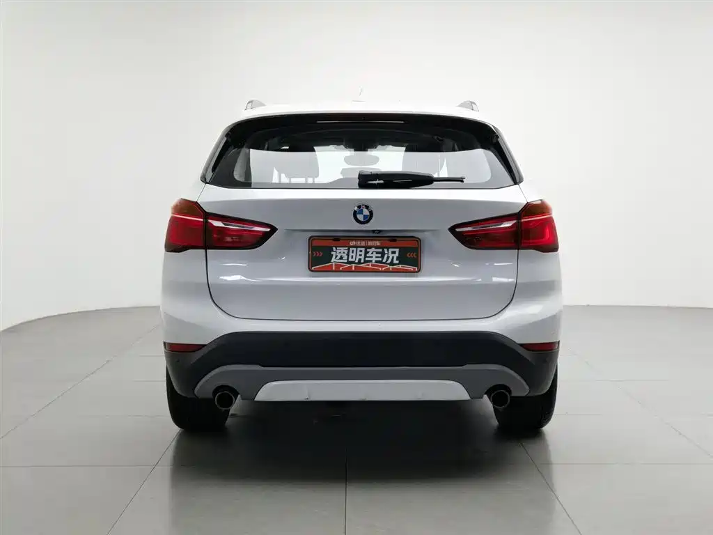 BMW X1 2016 sDrive20Li Luxury Model фото 4