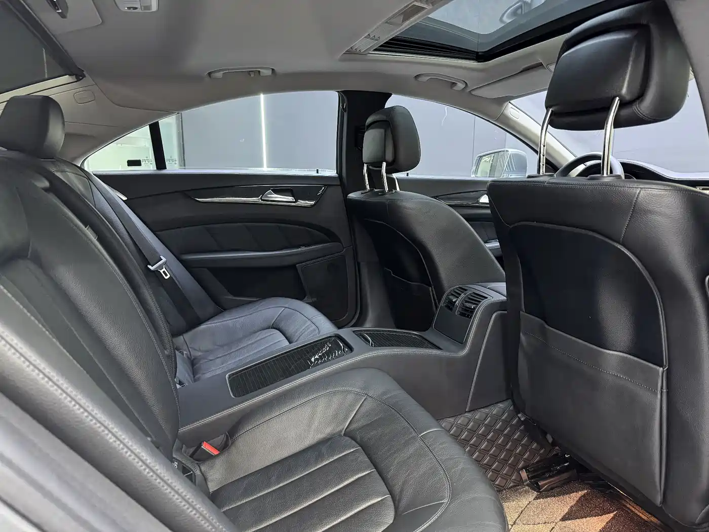 Mercedes-Benz CLS 2012 CLS 300 CGI фото 6