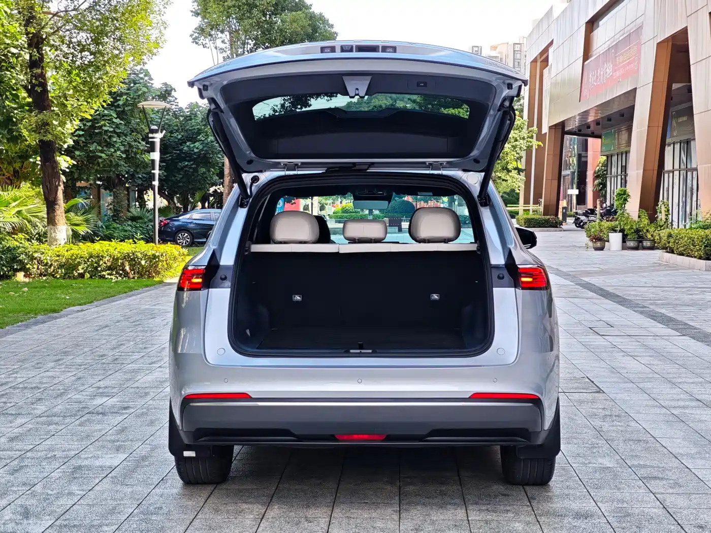 Geely Galaxy Galaxy Starship 7 EM-i 2025 Model 120km Explorer+ Edition фото 13