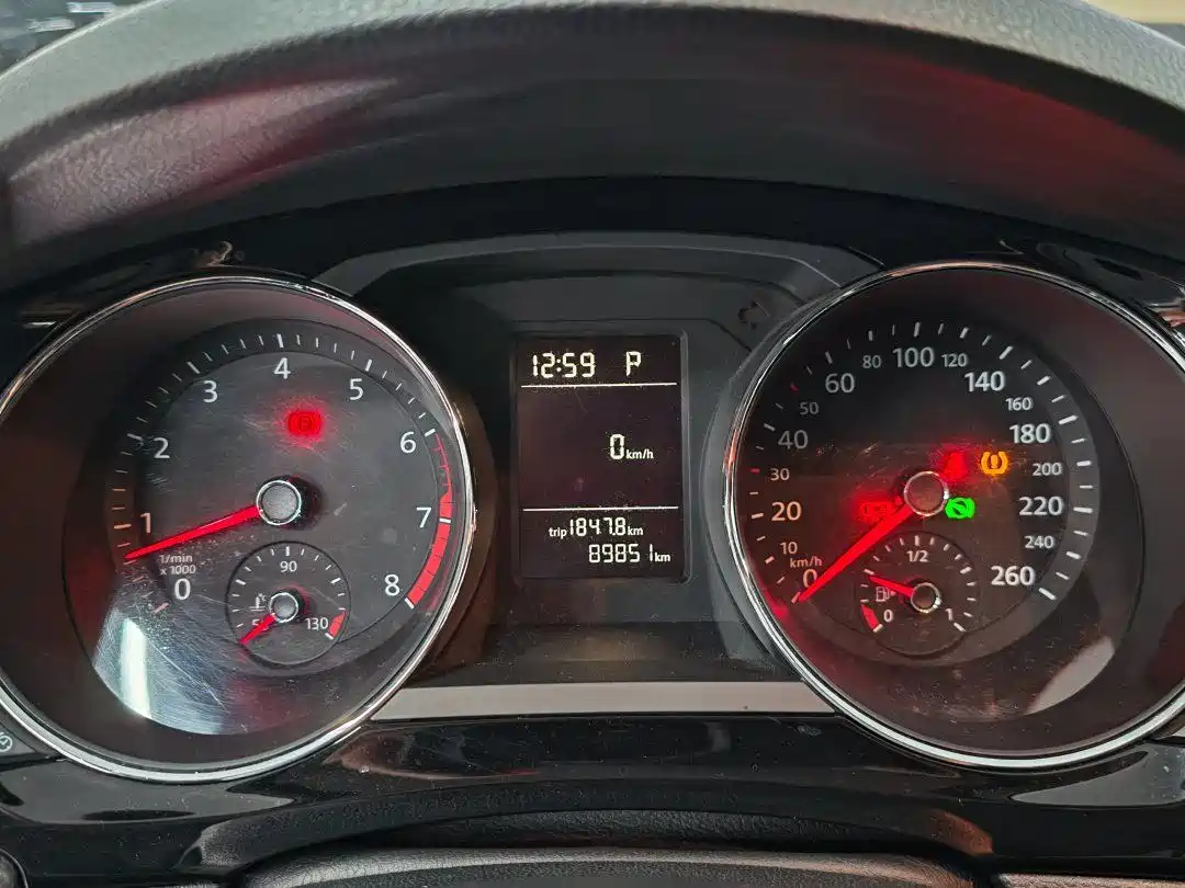 Volkswagen Sagitar 2017 230TSI Automatic Comfort фото 7