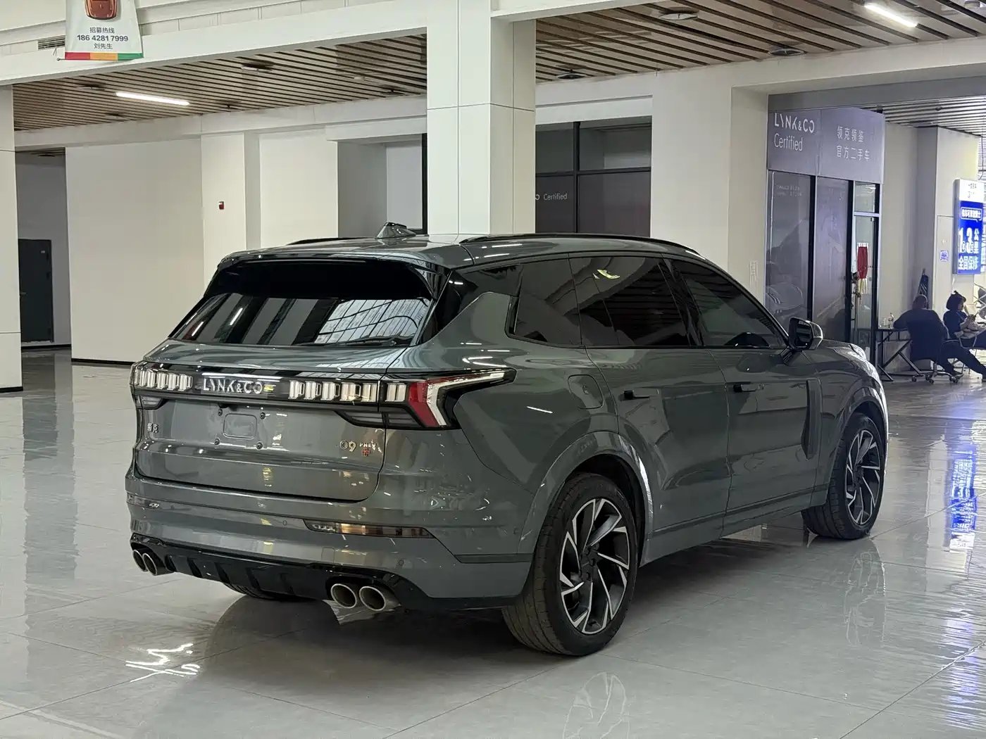 Lynk & Co 09 EM-P 2021 2.0T PHEV Halo 6-seater фото 4