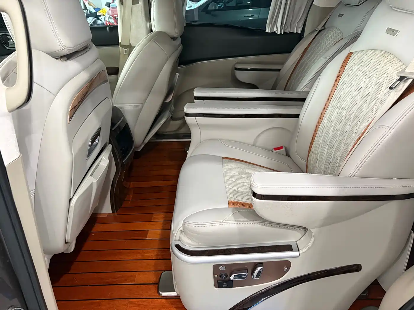 Buick GL8 2017 25S Luxury China V фото 8