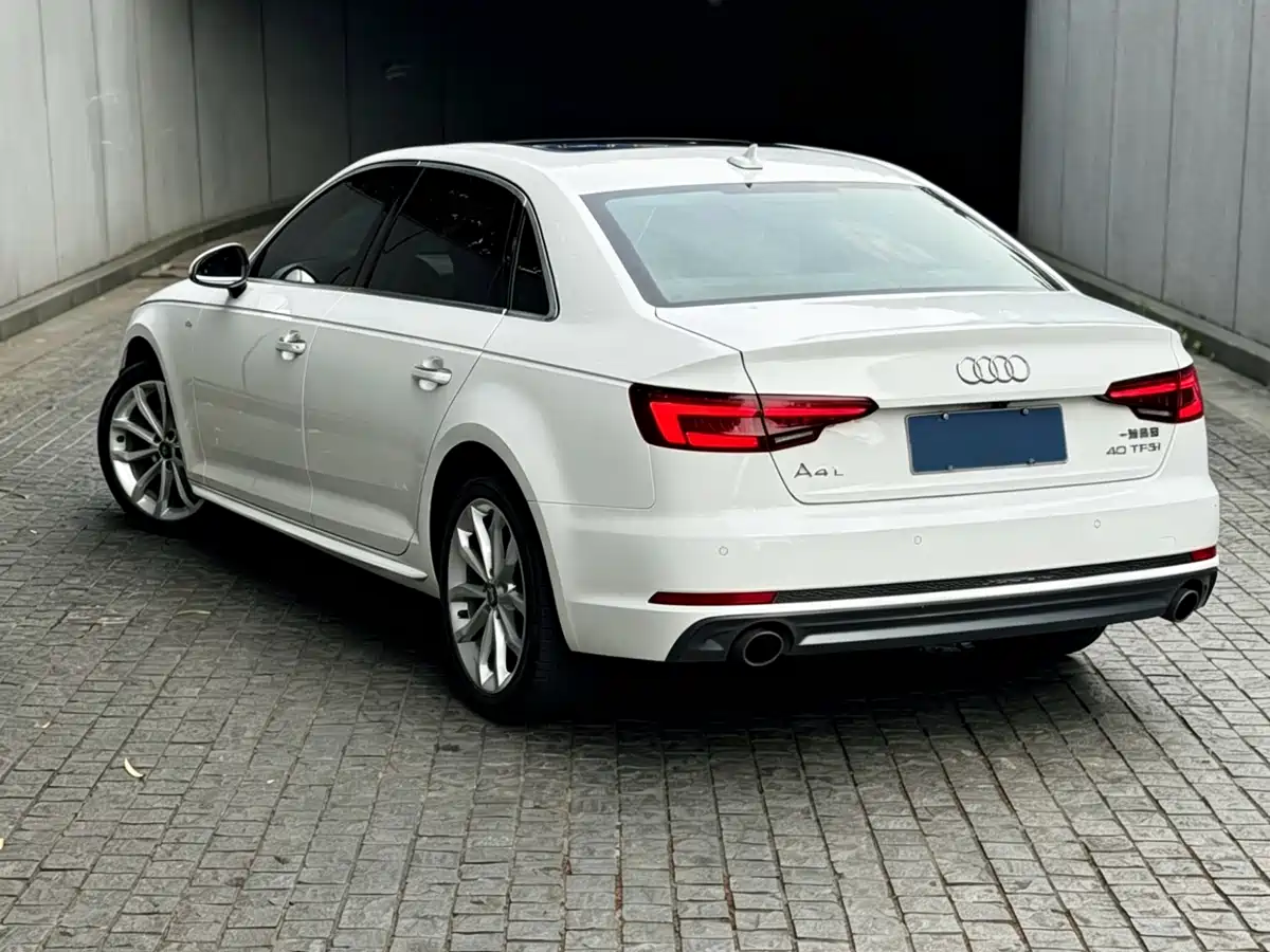Audi A4L 2018 30th Anniversary 40 TFSI Fashion фото 10