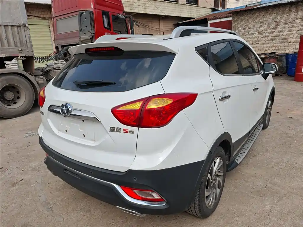 JAC Refine S3 2015 2014 1.5L CVT Luxury Smart