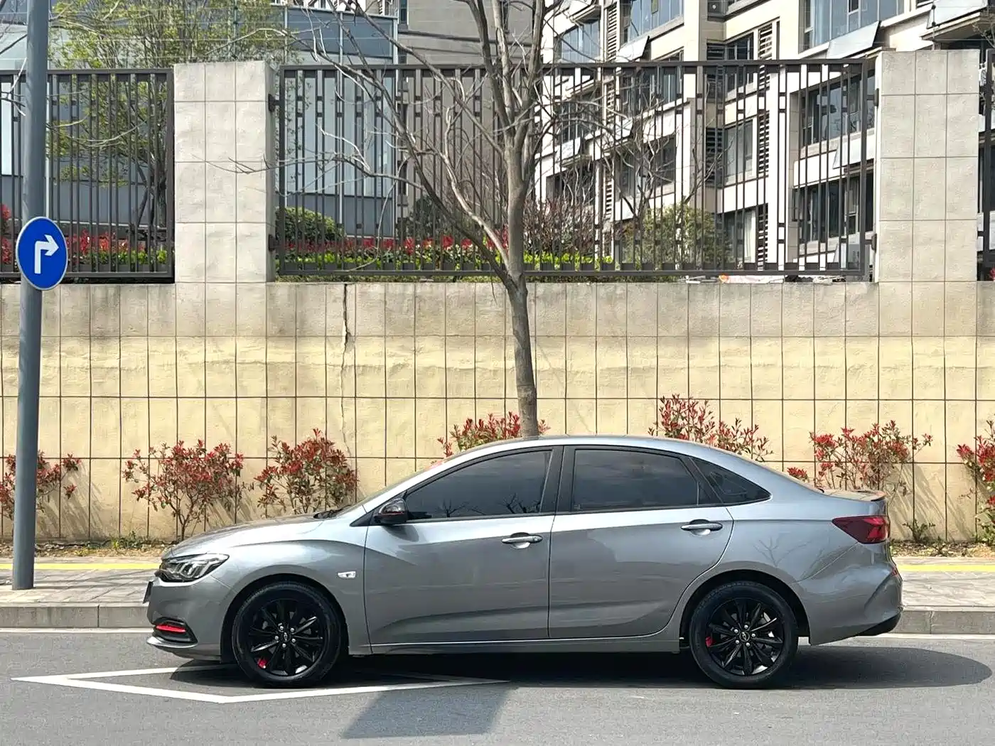 Chevrolet Monza 2019 Redline 320T DCT Joy Edition China VI фото 9