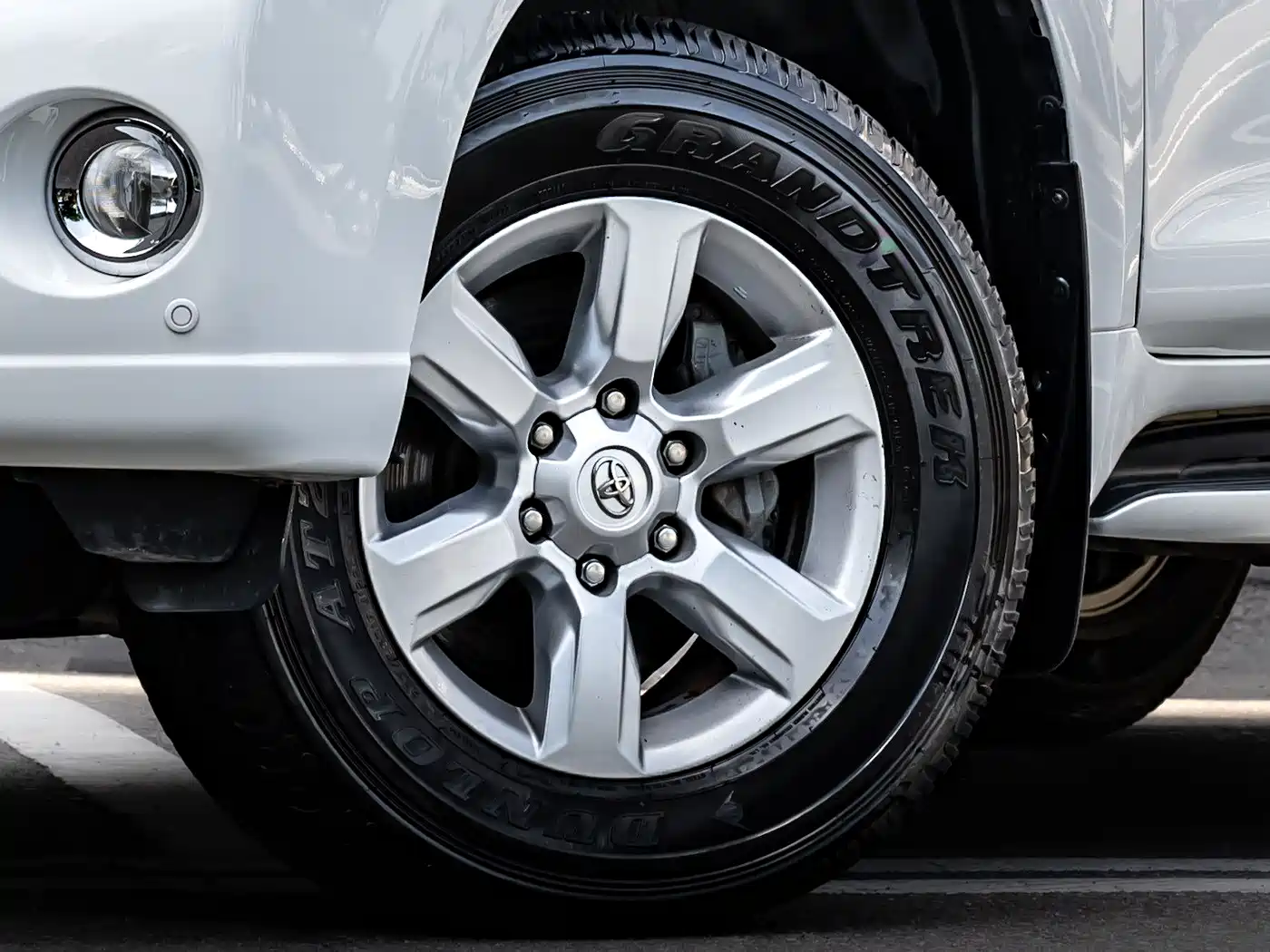 Toyota Prado 2014 4.0L Automatic TX-L фото 5