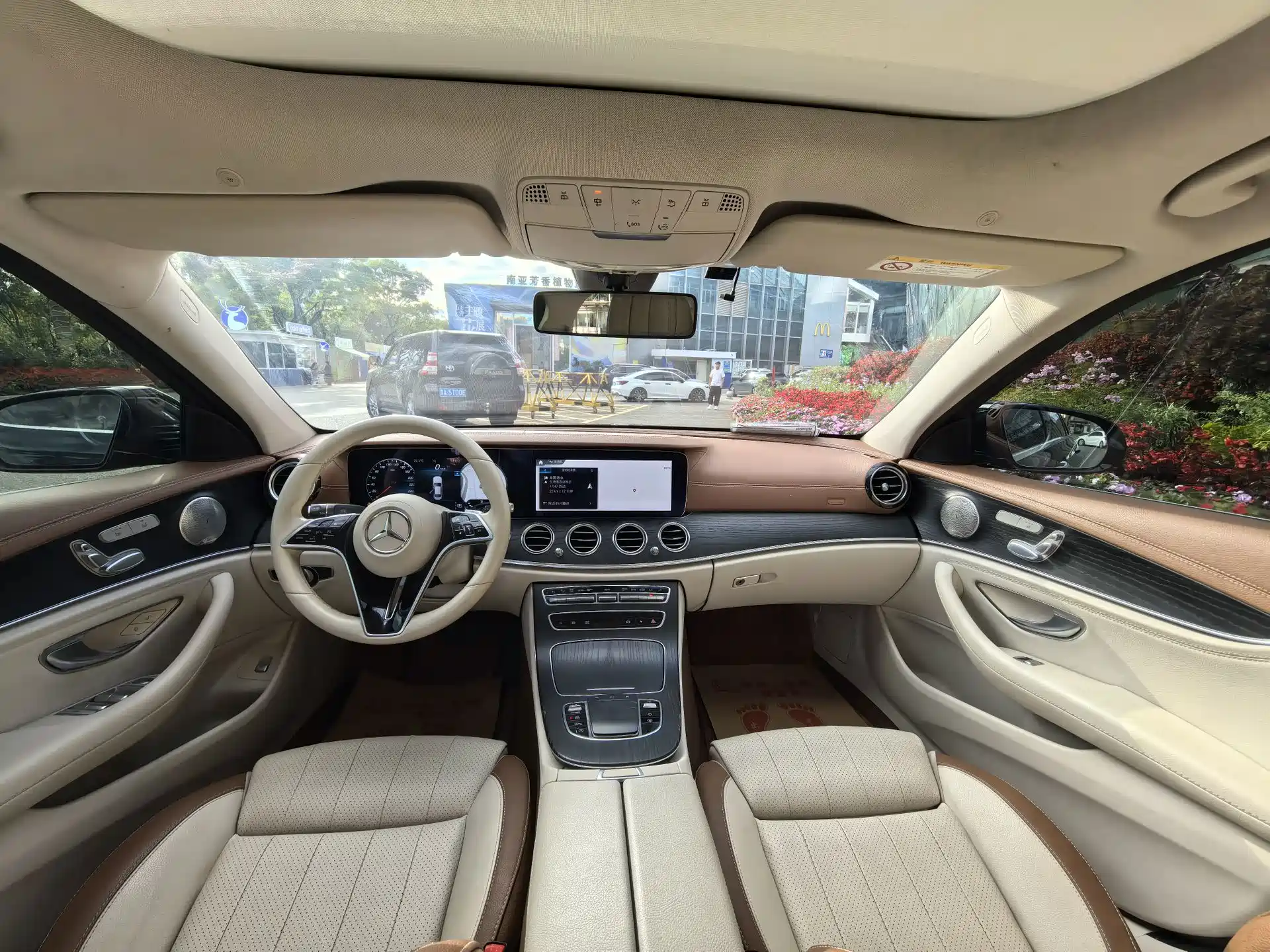 Фото 8 - Mercedes-Benz E-Class