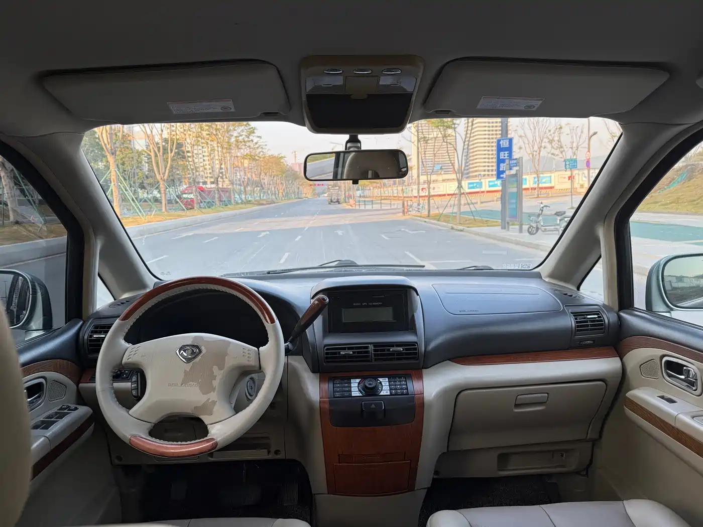 Dongfeng Yuxuan 2010 2009 2.5L Auto Luxury Edition