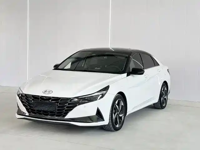 Hyundai Elantra 1.5L CVT LUX, Премиум