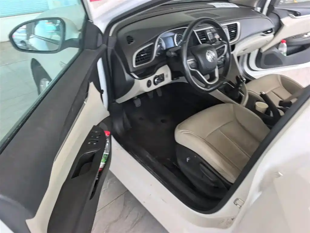 Buick Excelle 2019 15T Manual Elite Type China VI фото 16