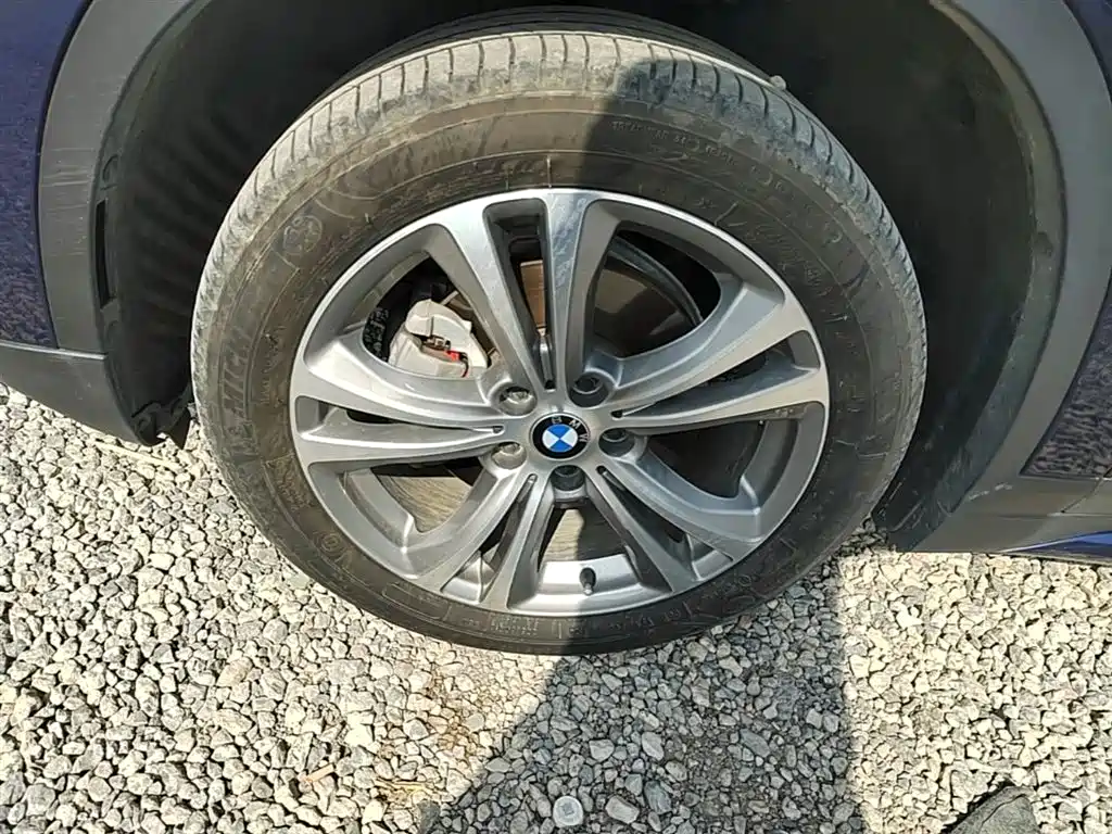 BMW X1 2018 sDrive18Li Premium Model фото 25
