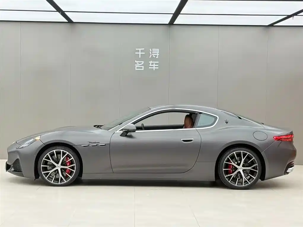 Maserati GranTurismo 2023 3.0T Modena фото 3
